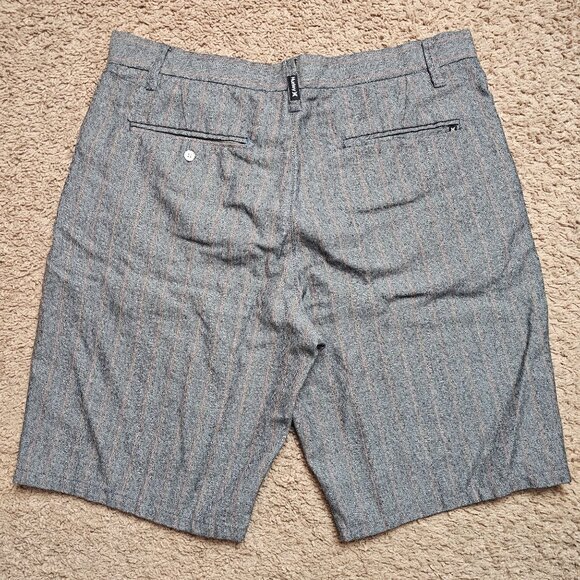 Hurley Chino Shorts Mens 34 34x10 Gray Pinstripe Flat Front Polyester Blend - Picture 2 of 9